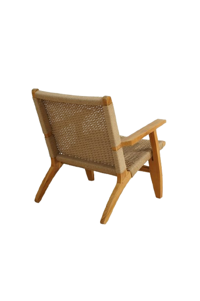 PUSPA LOUNGE CHAIR